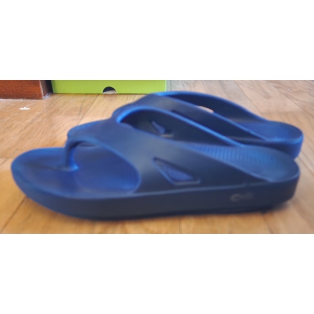 OOFOS Women's Blue Oofoam Thong Sandals Flip Flops Comfort Recovery Wms 10 Men 8 - Picture 6 of 12